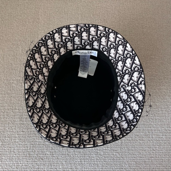 DIOR BLACK TEDDY D-VINYL LOGO BUCKET HAT SIZE 57 - Picture 3 of 8